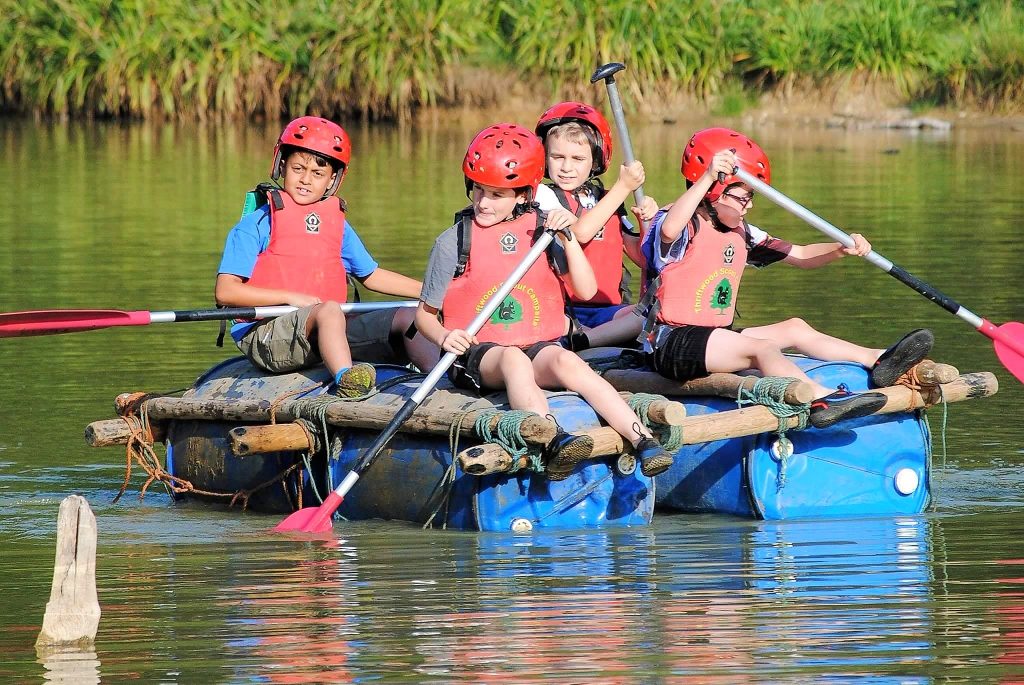 beavers canoe